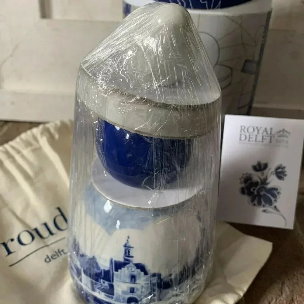 NEW Royal Delft Proud Mary 08 Queen of Scott Collectible - View of Delft